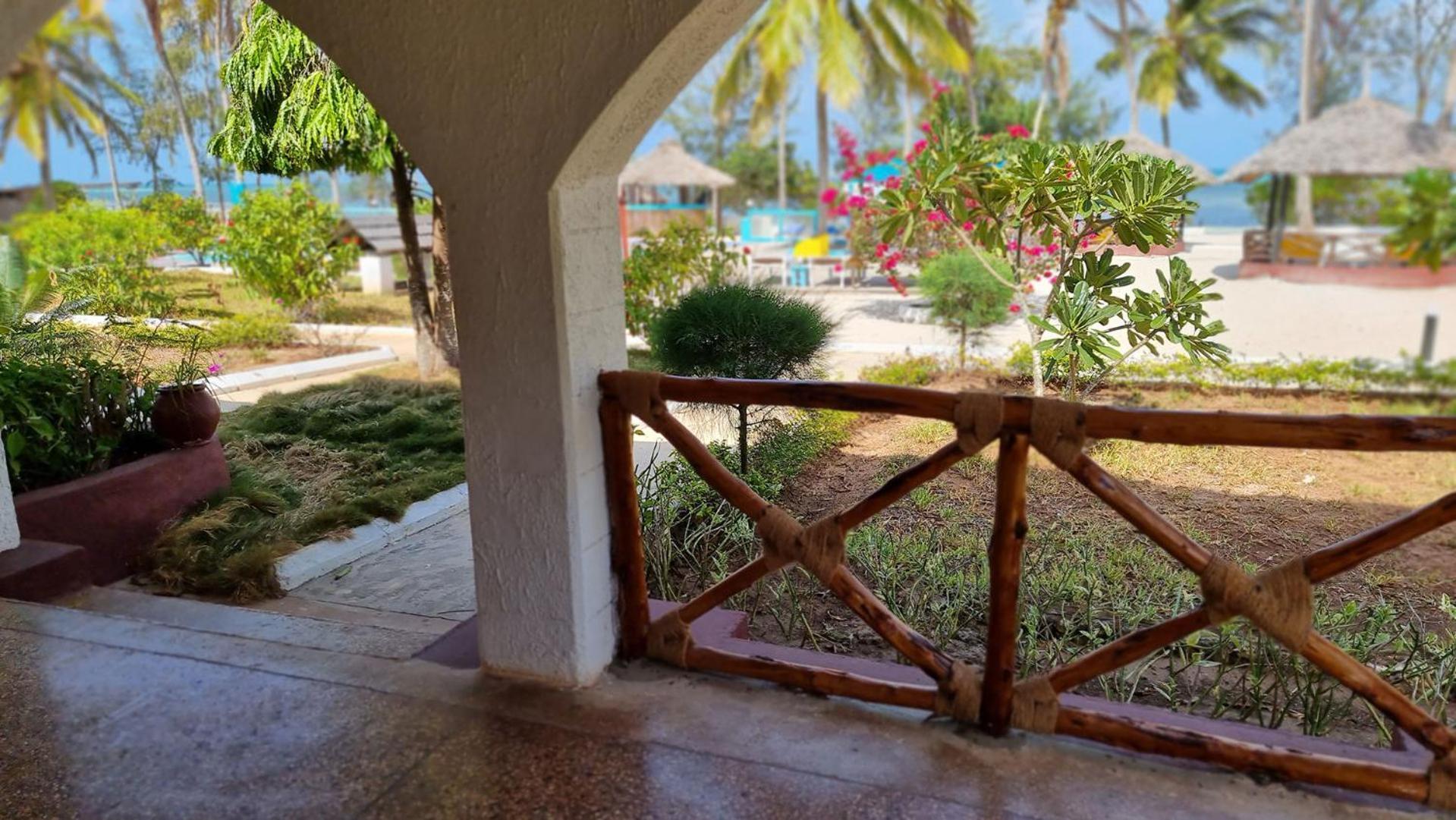 F-Zeen Boutique Hotel Zanzibar Uroa Exterior photo