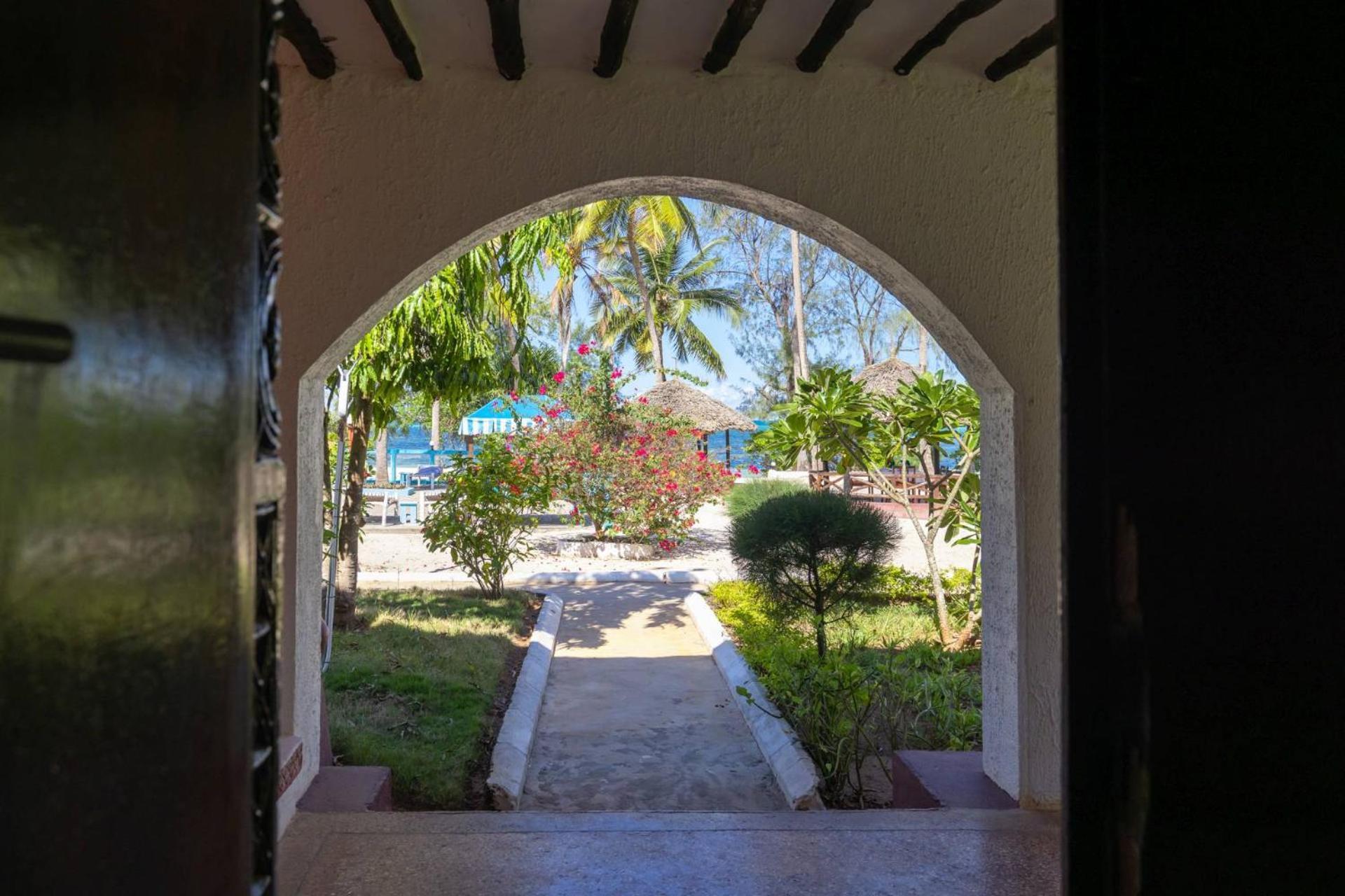 F-Zeen Boutique Hotel Zanzibar Uroa Exterior photo